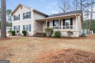 Building Photo - 8870 Peppertree Dr