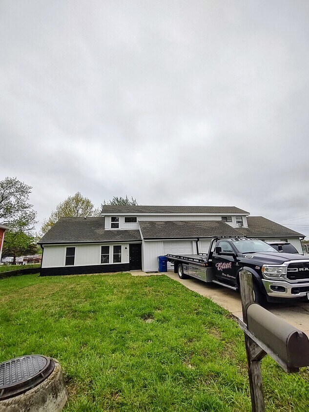 308 SE Melody Ln, Lees Summit, MO 64063 Townhome Rentals in Lees