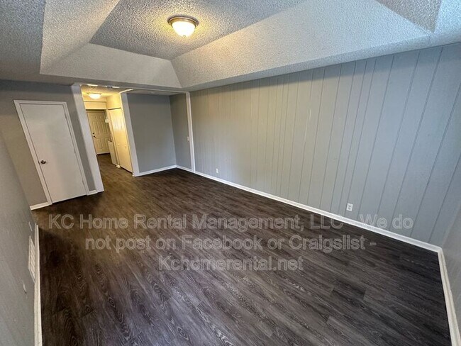 Foto del edificio - 9223 E 54th St