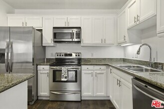 Building Photo - 3740 Santa Rosalia Dr