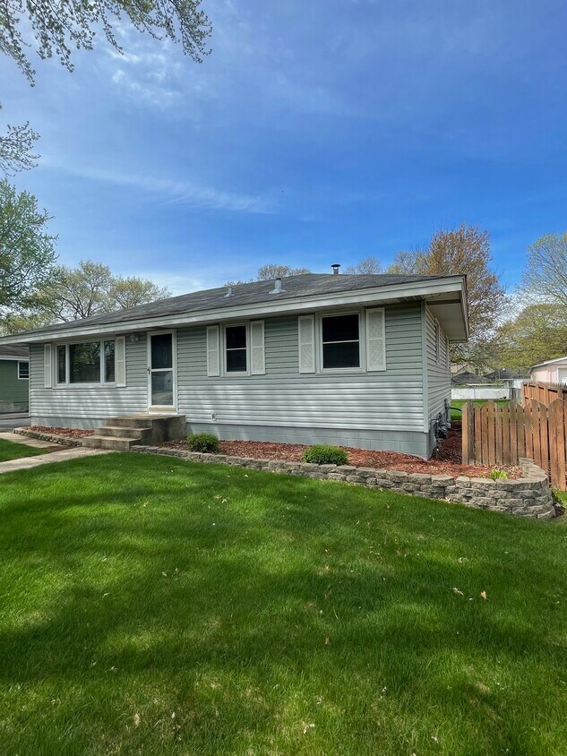 6650 Anoka St NE, Fridley, MN 55432 House Rental in Fridley, MN