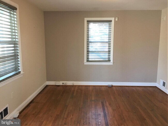 Foto del edificio - 9512 Belair Rd