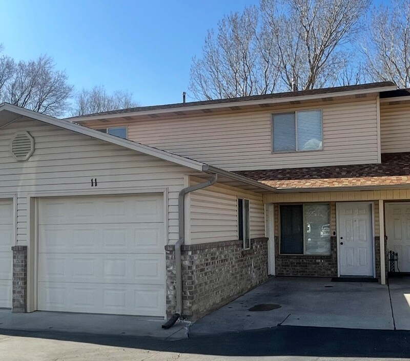 Foto principal - 1305 Monroe Blvd