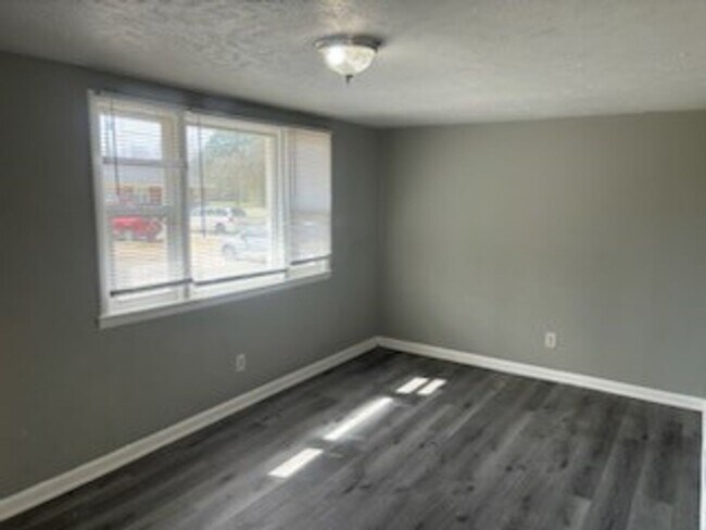 Building Photo - 969 Domain Dr