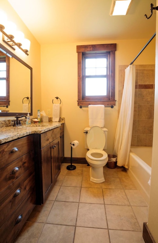 Building Photo - 50400 US-93