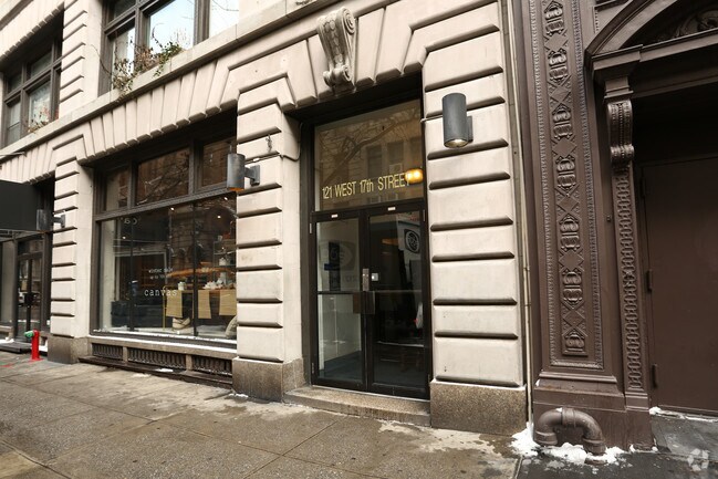 Building Photo - 121-125 W 17th St