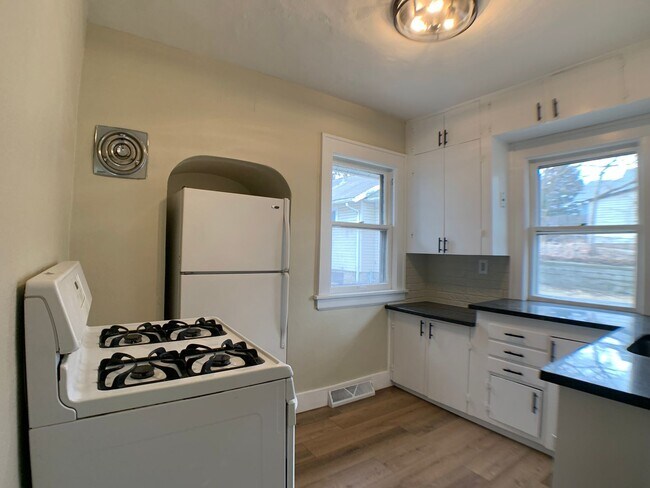 Foto del edificio - 1822-1824 Stillwater Ave East