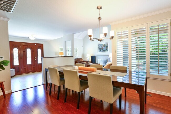 Building Photo - SAN JOSE -  Fully Furnished Ranch Style 4 ...