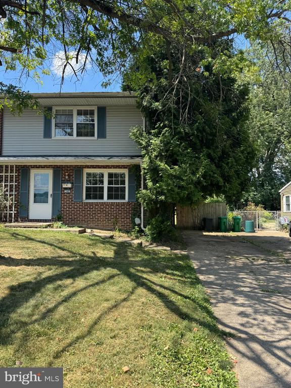 Foto principal - 349 W Ridge St