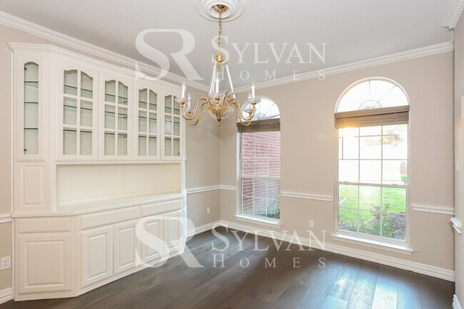 Foto del edificio - Lease today! No extra charge for contentment and relaxation!