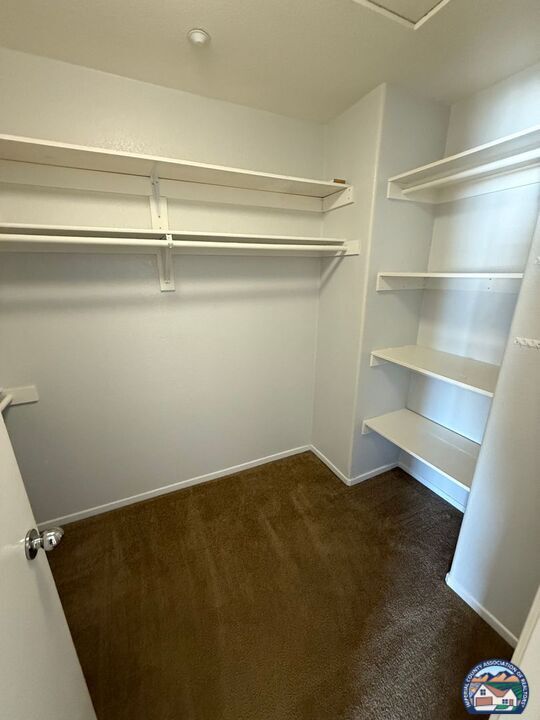 Foto del edificio - 642 Brewer Rd