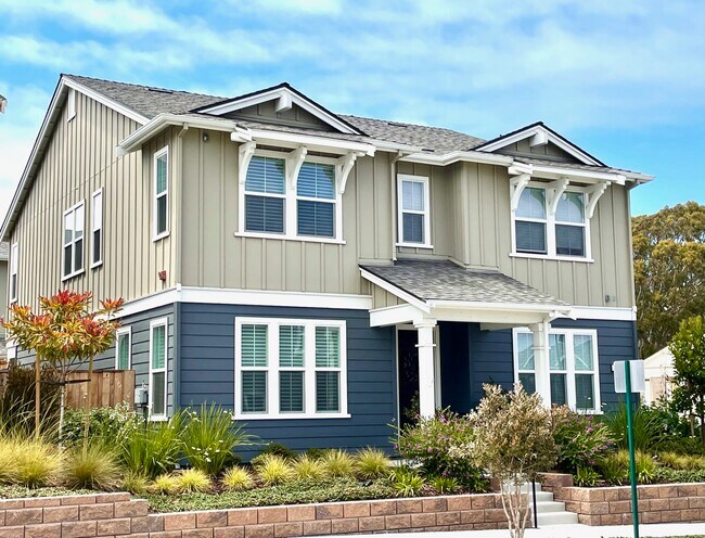 Exterior del real - 2721 3rd Ave