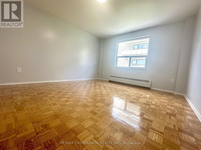 Photo du bâtiment - 1191 Ellesmere Rd