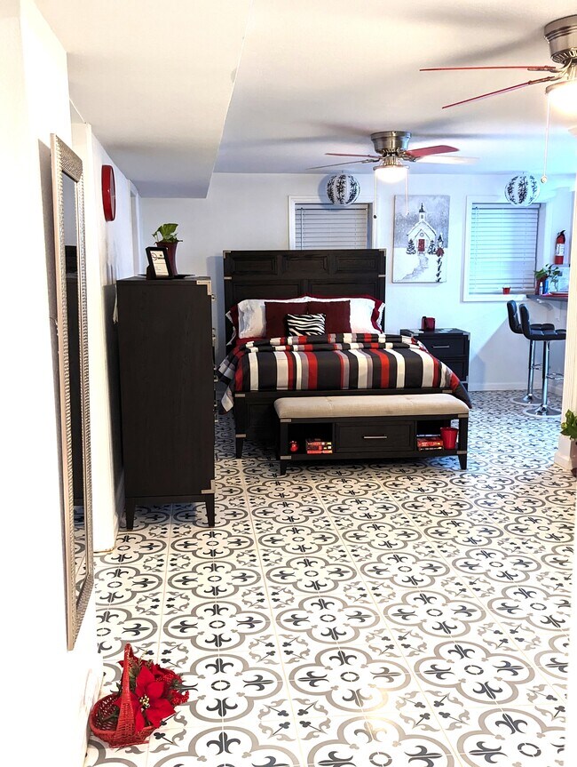 Foto del edificio - 950 Ellis Rd