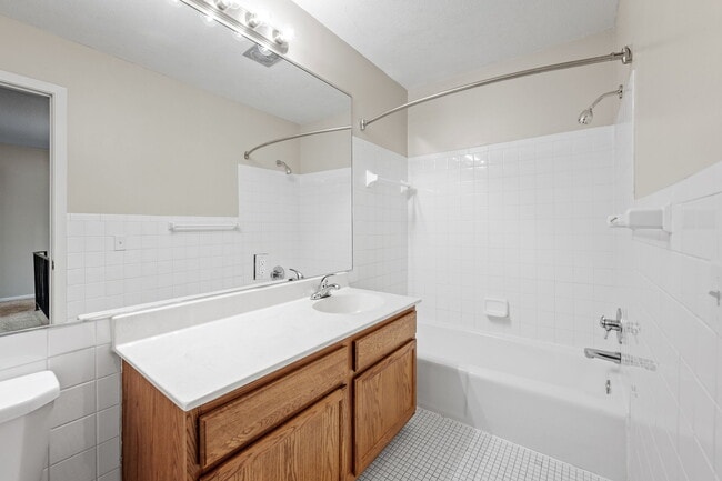 Building Photo - Beach South at the Lake