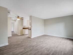 Building Photo - 8127 Stewart and Gray Rd