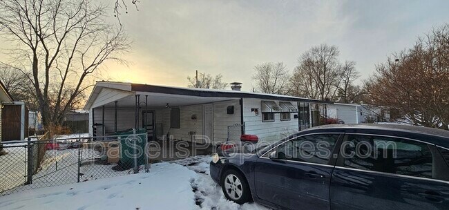 Building Photo - 1308 St Stephens Dr