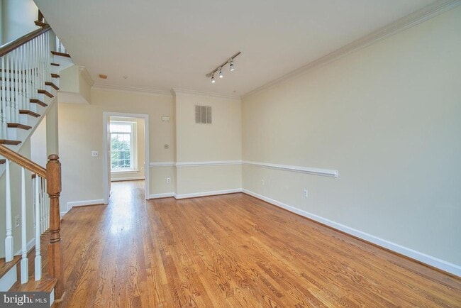Building Photo - 504 N Thomas St