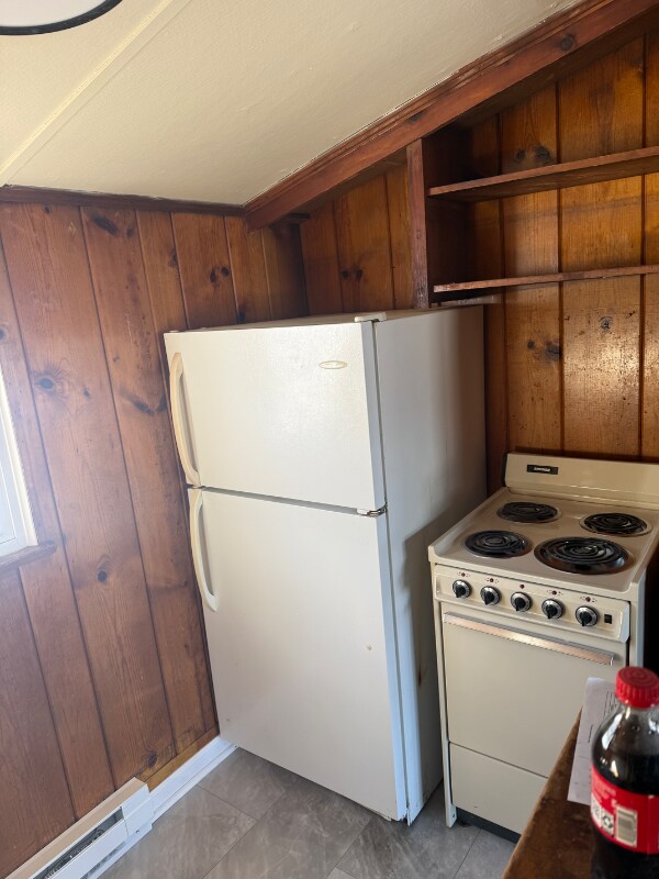 Foto del edificio - 1344 E College Ave