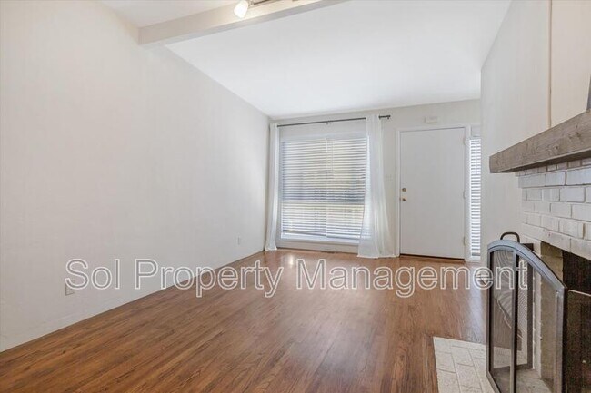 Building Photo - 2070 Fifth Avenue