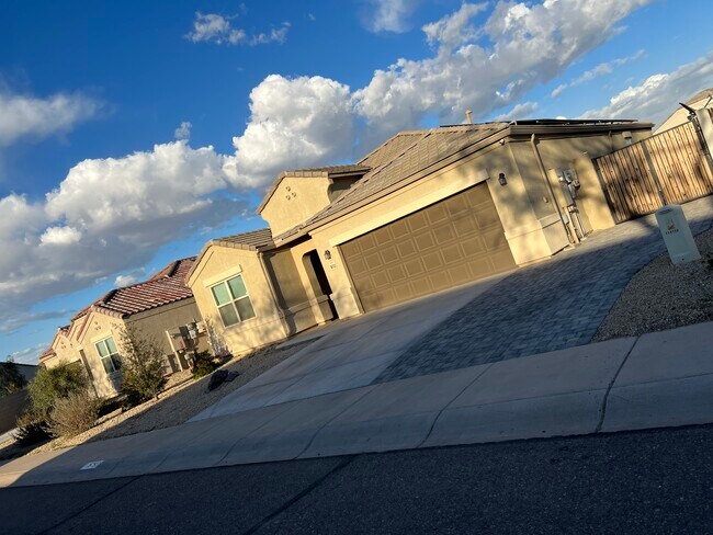 Building Photo - 16753 N Quinto St