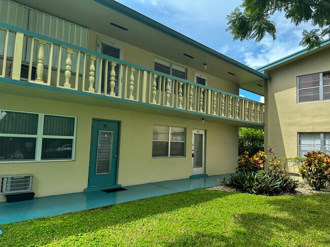 Building Photo - 108 Dorchester E