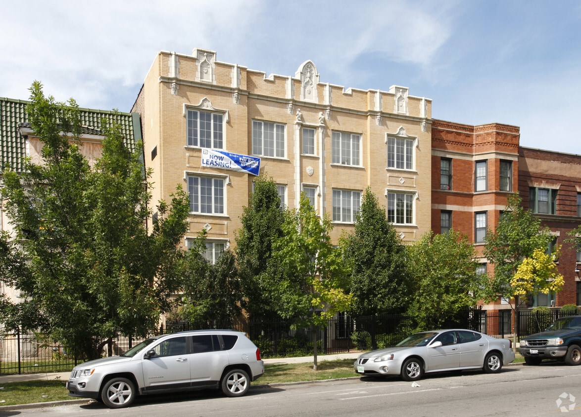 4114 W Washington Blvd Apartments 4114 W Washington Blvd Chicago, IL