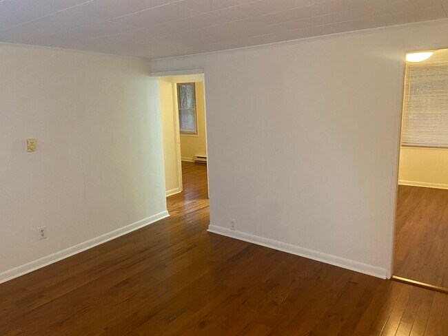 Foto del edificio - Chapel Hill / 2BR House of Homestead AVAIL