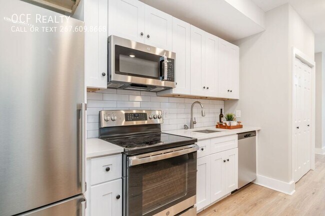 Building Photo - Brewerytown Studio Apartment