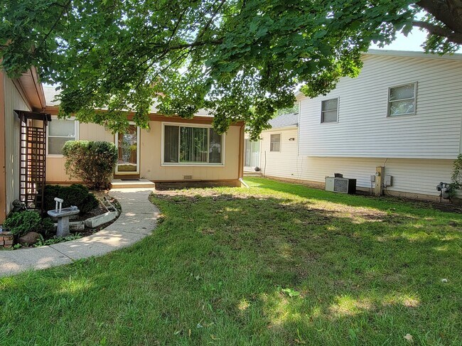 Foto del edificio - 20523 Margaret Ave