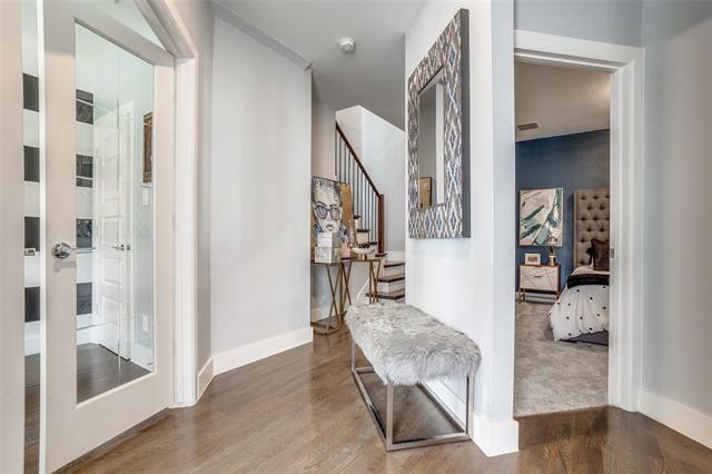 Foto del edificio - 8215 Laflin Ln