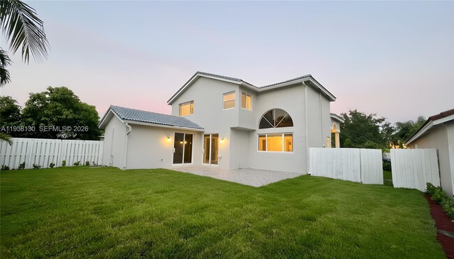 Building Photo - 212 SW 179th Ave