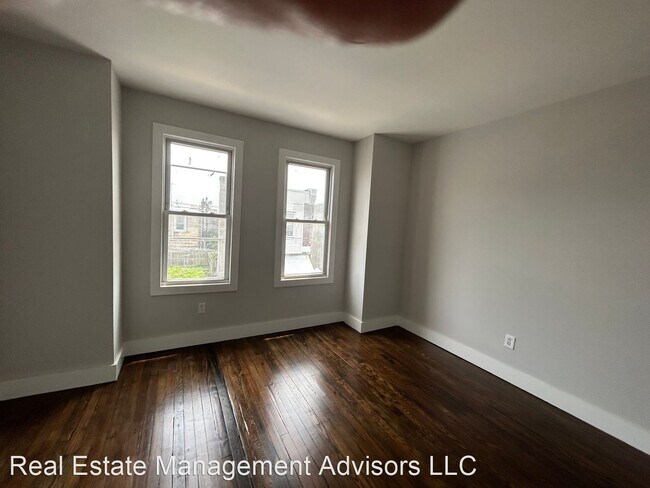 Foto del edificio - 3 br, 1 bath House - 3012 N Taney Street