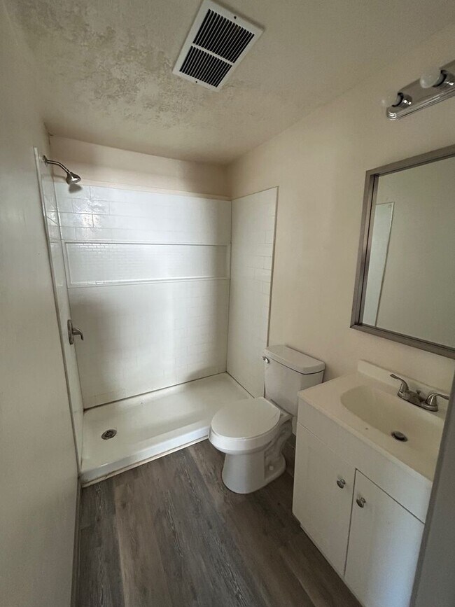 Foto del edificio - Updated 2 Bedroom Cottage