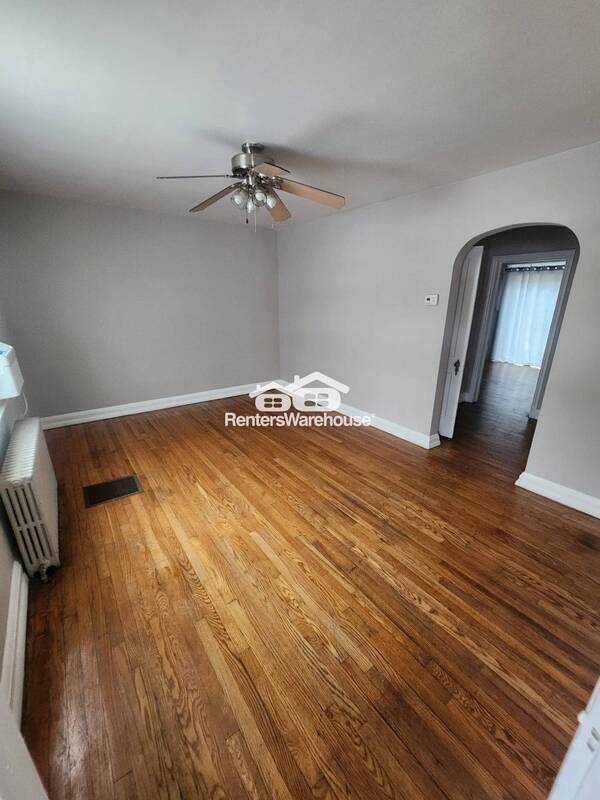Building Photo - 4635 Wilkens Ave