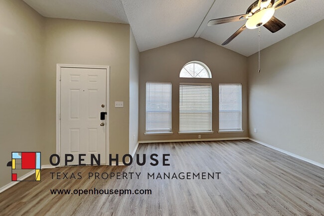 Building Photo - 4066 Tulip Tree Dr, Fort Worth