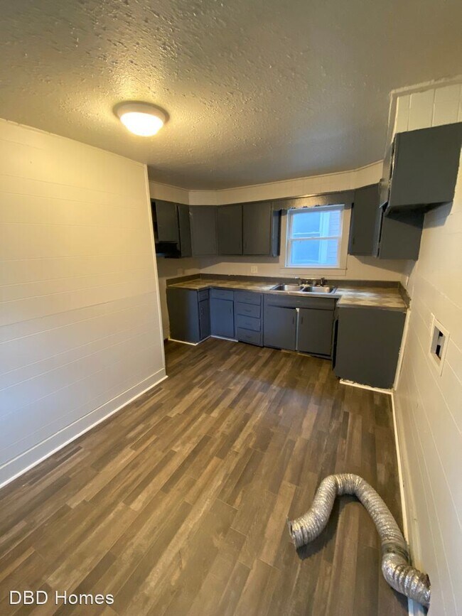 Building Photo - 4 br, 2 bath House - 717 3rd St