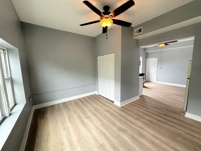 Foto del edificio - 2286 S Blue Island Ave