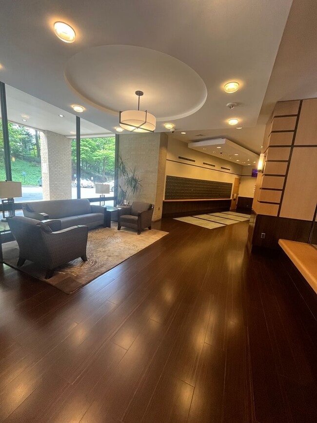 Photo - 307 Yoakum Parkway #809 Apartment