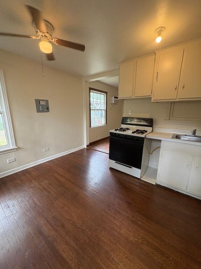 Building Photo - 210 Claremont Ave