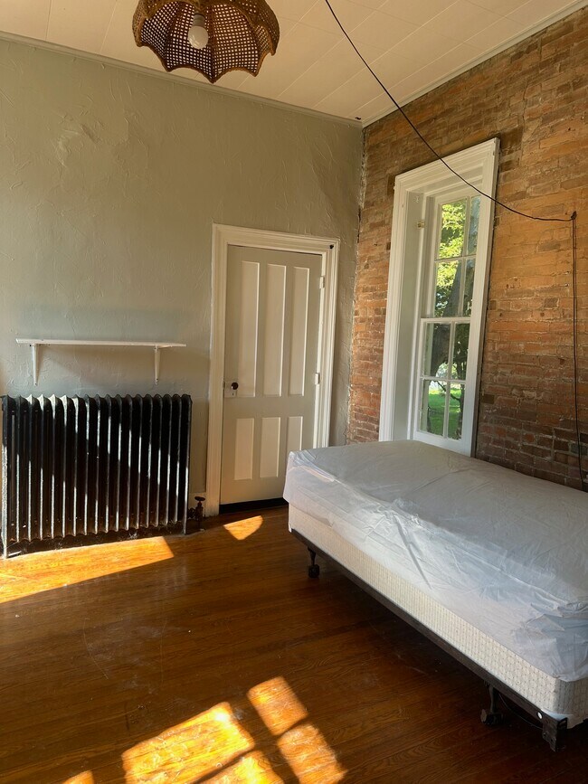 Foto del edificio - 4618 Hall Rd