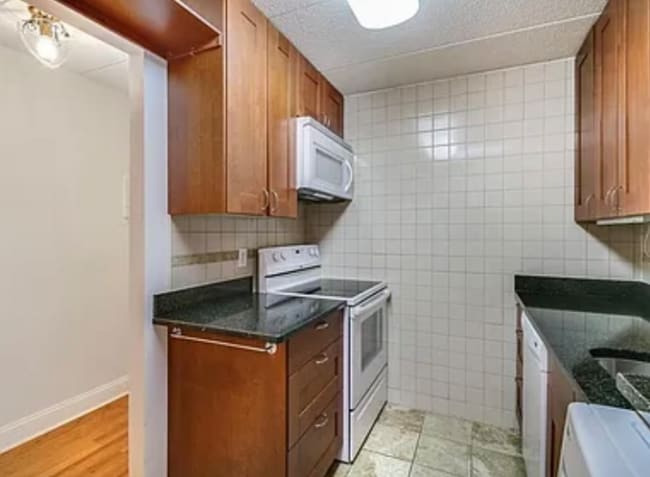 Photo - 16 Winter St Apartment