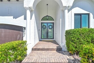Building Photo - 7565 SW 190th St