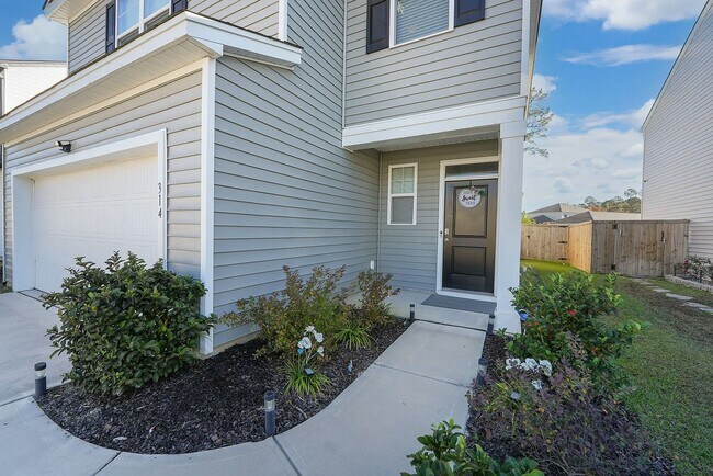 Foto del edificio - 314 Black Birch Dr