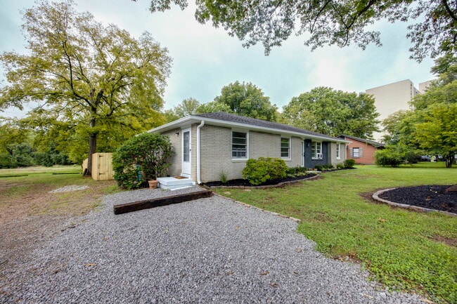 Building Photo - 1314 Coreland Dr