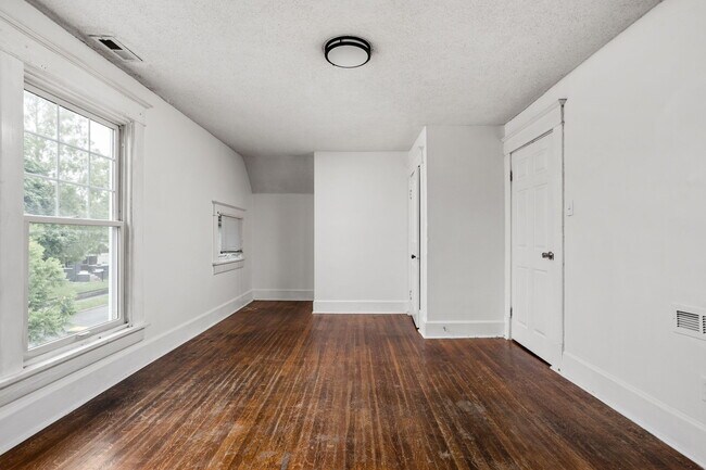 Foto del edificio - 418 N Drexel Ave