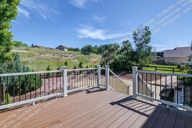 Building Photo - This beautiful 4 bedroom, 3 1/2 bathroom, 2-car garage home in D20 is for the first time for rent!