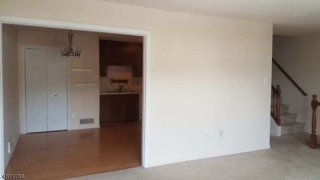 Foto del edificio - 118 Heritage Ln