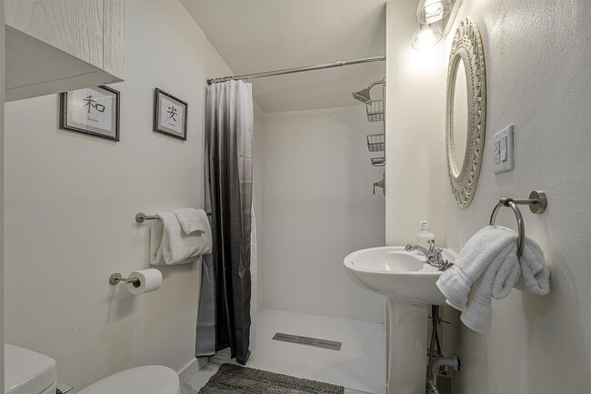 Building Photo - 4622 SE 87th Ave