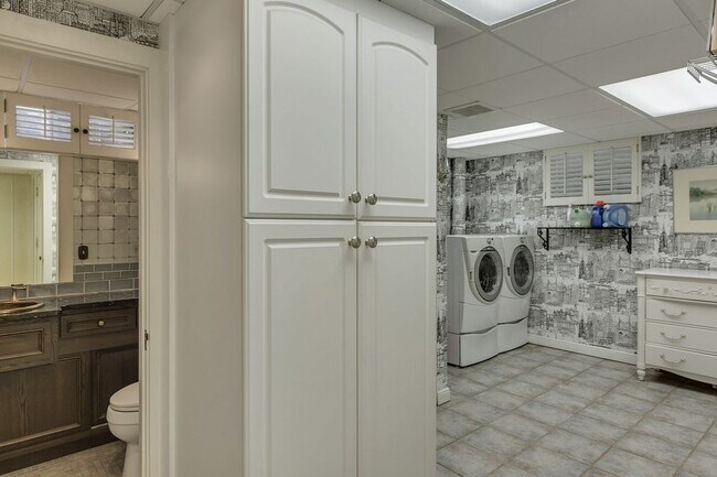 Foto del edificio - 212 Ridgewood Ave
